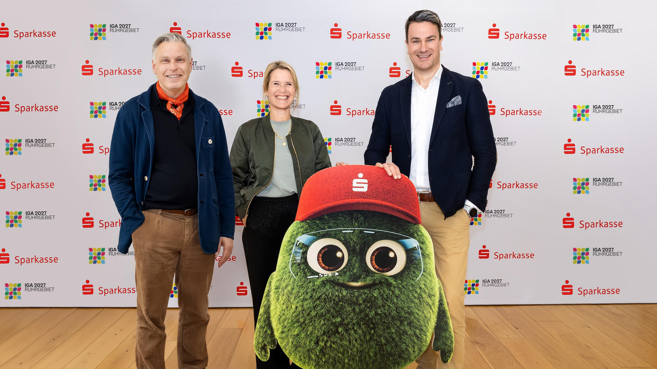 2026-03-16_Gruppenfoto_mit_Mark.jpg