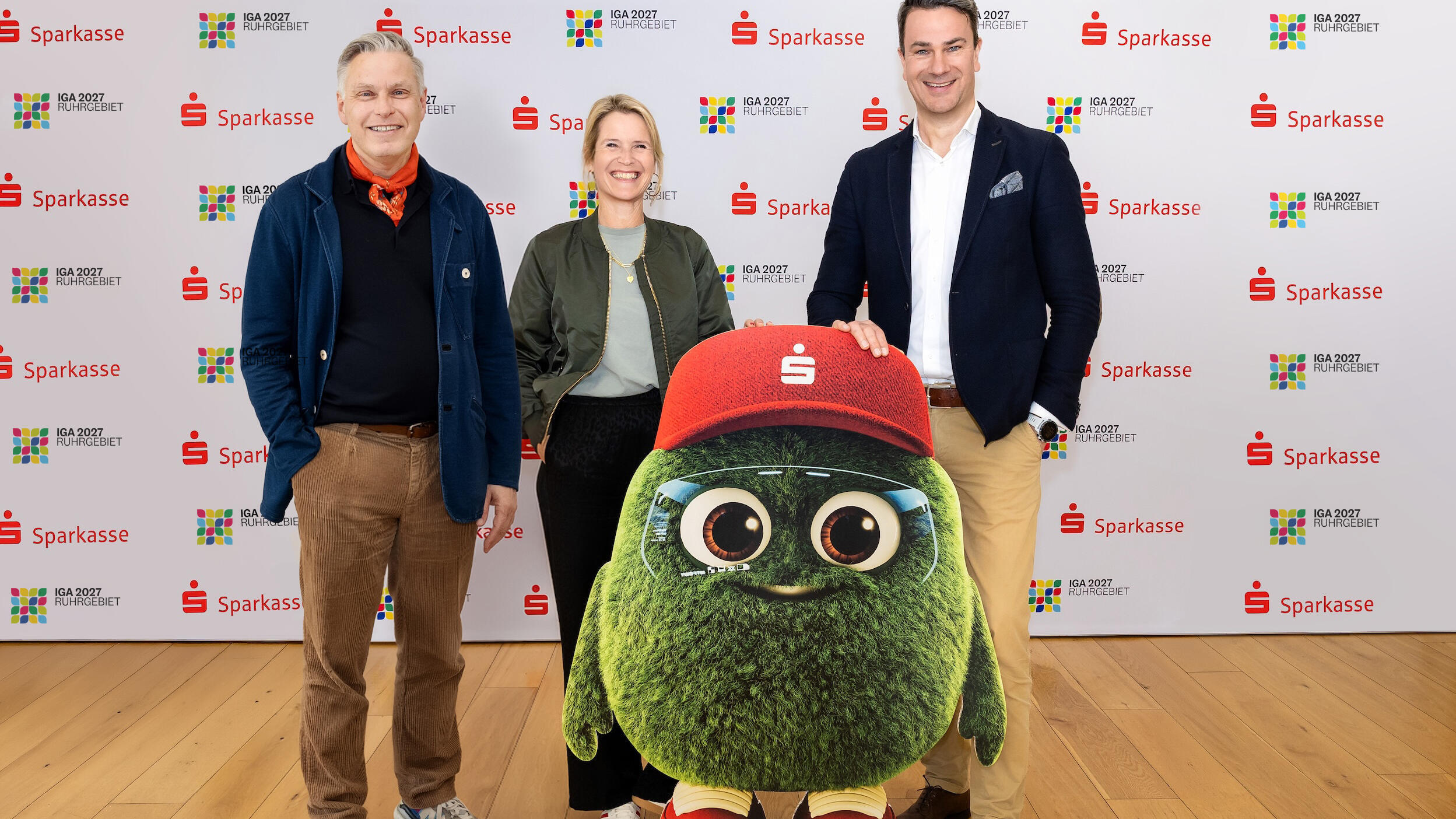 2026-03-16_Gruppenfoto_mit_Mark.jpg