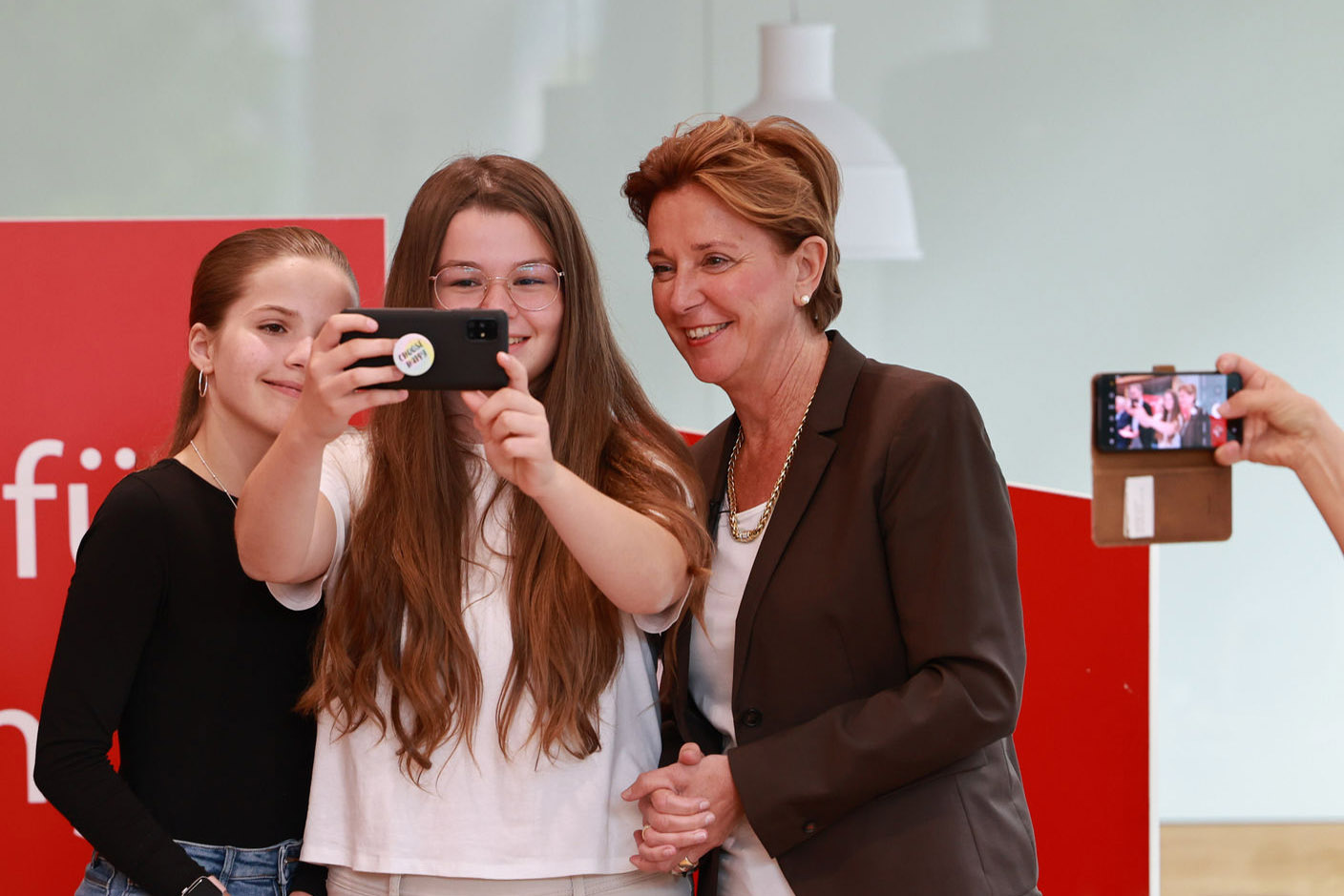 SparkasseSchuelerzeitung2022_Selfie_600_400.jpg